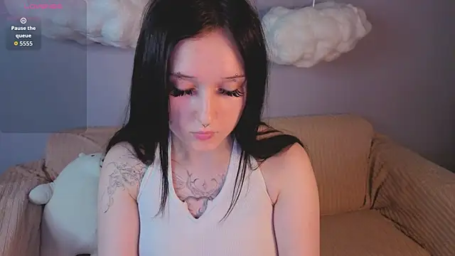 Emma-Blissa online show from June 12, 2026, 1:14 am