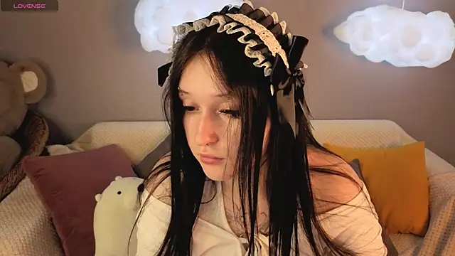 Emma-Blissa online show from June 25, 2026, 1:36 am