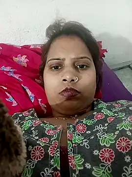 Pooja578 online show from May 25, 2026, 7:34 pm
