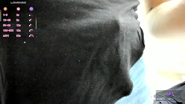 CleoFoxxx  online show from June 26, 2026, 12:44 pm