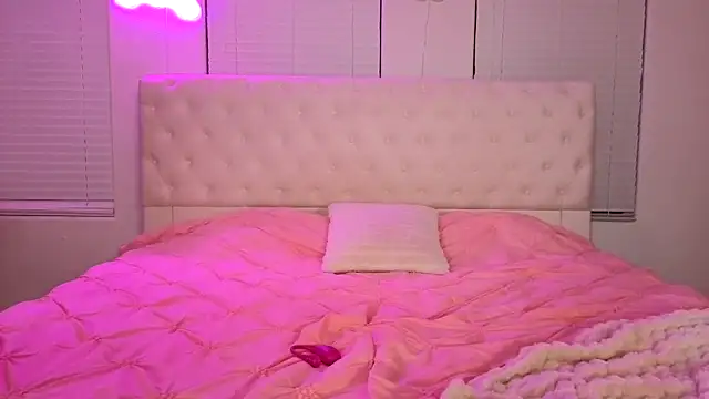 CocoRican online show from November 9, 2025, 7:45 am