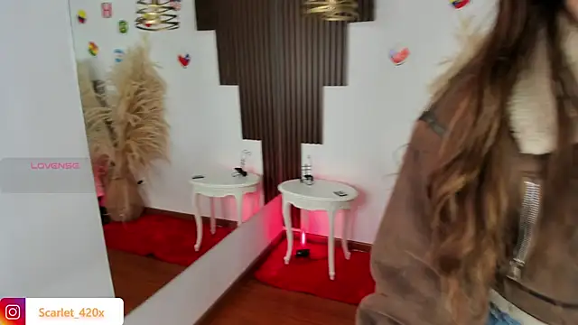 Scarlett  Cooper  1 online show from June 25, 2026, 2:00 pm