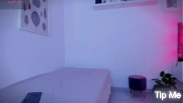 Frrancesca  online show from June 5, 2026, 3:33 am