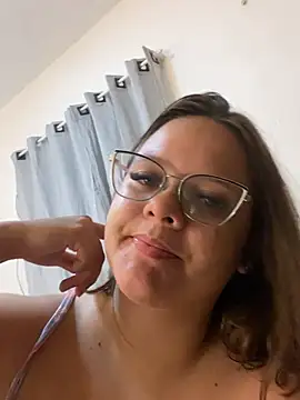 Laryssinha 69 online show from July 14, 2026, 2:05 am