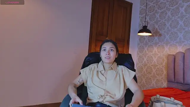 adaira31 online show from June 15, 2026, 7:02 pm