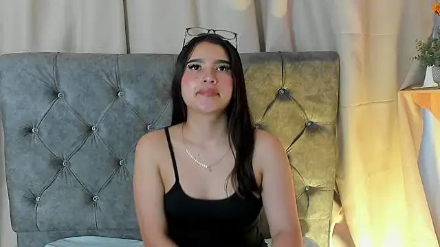 AbbyCollins   online show from May 25, 2026, 8:07 pm