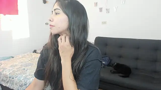 lia kos online show from July 30, 2026, 8:41 pm