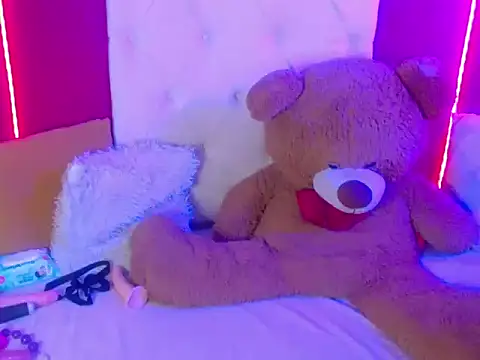 cindysex  online show from June 22, 2026, 3:42 pm