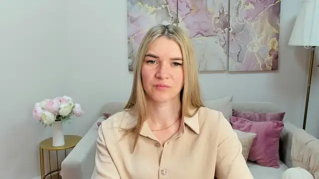 RoxyReignn online show from July 5, 2026, 8:59 pm