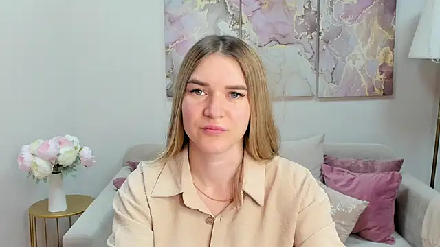 RoxyReignn online show from June 27, 2026, 9:43 pm