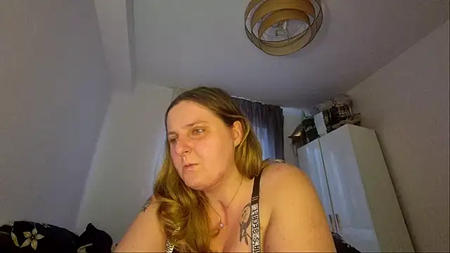 JessicaBake online show from June 15, 2026, 4:06 pm