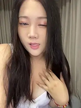Luckysisi-s online show from June 25, 2026, 1:05 pm