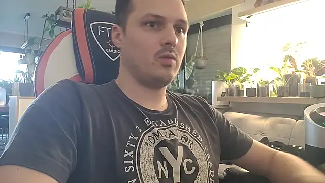 Pat CumShow4Dad online show from June 24, 2026, 5:33 pm