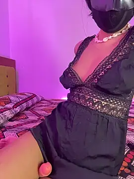 Mia Zey online show from June 10, 2026, 4:46 am