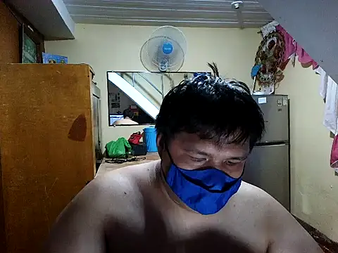 Snapshot of RedSword007 chatting on June 4, 2026, 7:02 am RedSword007 online show from June 4, 2026, 7:02 am