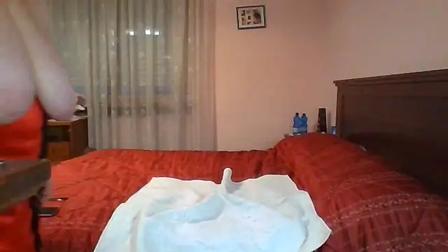 Snapshot of ItalianBigBoobs chatting on July 5, 2026, 7:54 pm ItalianBigBoobs online show from July 5, 2026, 7:54 pm