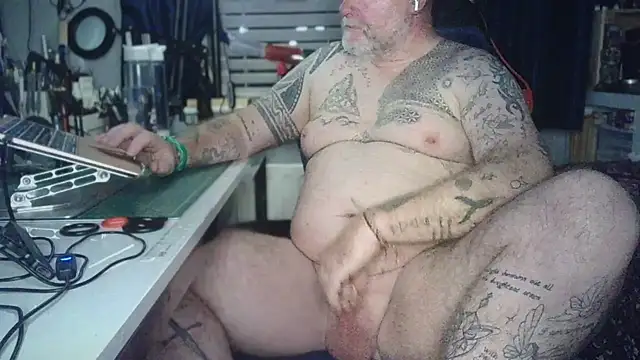 Tattooed Dilf 01 online show from August 1, 2026, 1:14 am