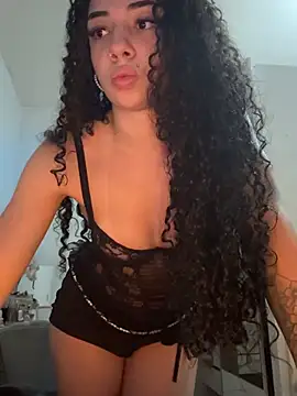 Sereia camgirl online show from June 14, 2026, 11:50 pm