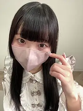 Snapshot of Reina_0129 chatting on June 18, 2026, 6:56 am Reina 0129 online show from June 18, 2026, 6:56 am