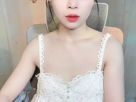 -Naomii  online show from June 21, 2026, 11:49 am