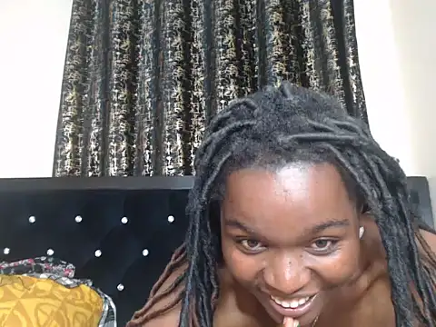 ebonyempress25 online show from June 12, 2026, 4:21 am