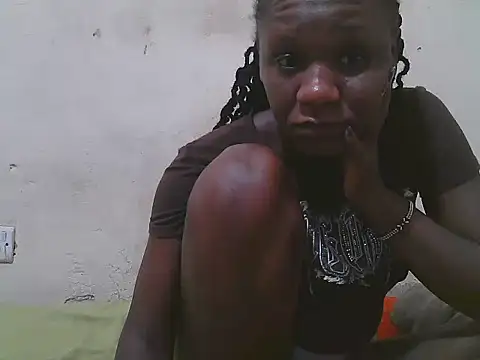 sweet camillah00 online show from May 28, 2026, 3:07 pm