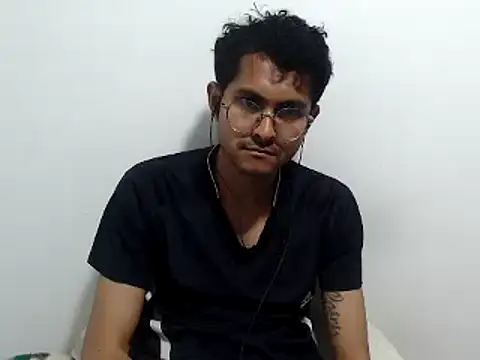 xanderlover online show from July 17, 2026, 12:08 am