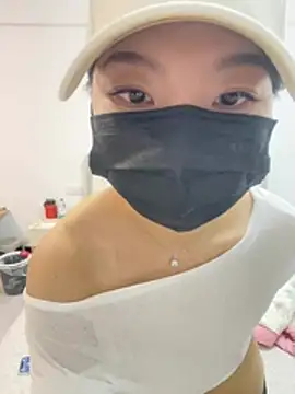 Snapshot of momo-wu chatting on May 31, 2026, 3:18 pm momo-wu online show from May 31, 2026, 3:18 pm