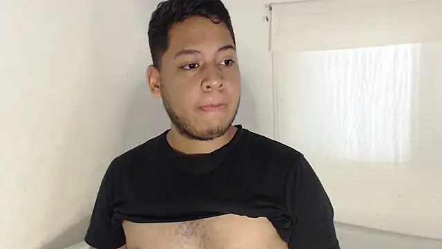 Snapshot of nicolas_cr1 chatting on May 25, 2026, 8:07 pm nicolas cr1 online show from May 25, 2026, 8:07 pm