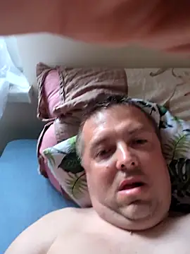 krzyszto1986 online show from May 27, 2026, 4:20 am