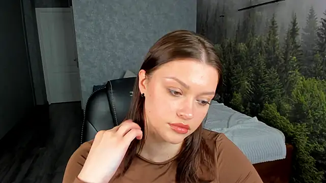 Maya-Mimi online show from June 11, 2026, 2:53 am