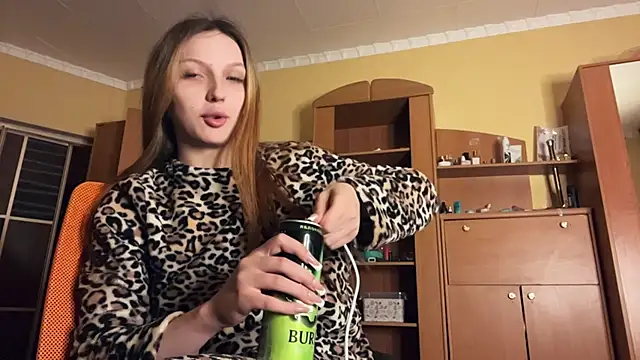xXMelanieseXx online show from June 6, 2026, 4:56 pm