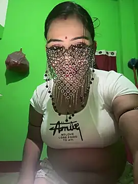 Snapshot of Curvy_shivani chatting on July 15, 2026, 8:38 pm Curvy shivani online show from July 15, 2026, 8:38 pm
