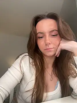 Cherry-Bean online show from May 27, 2026, 8:49 pm