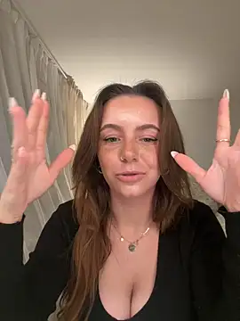 Cherry-Bean online show from June 15, 2026, 4:39 pm