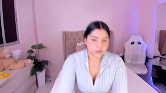 EmilySanchezz online show from July 11, 2026, 12:05 pm