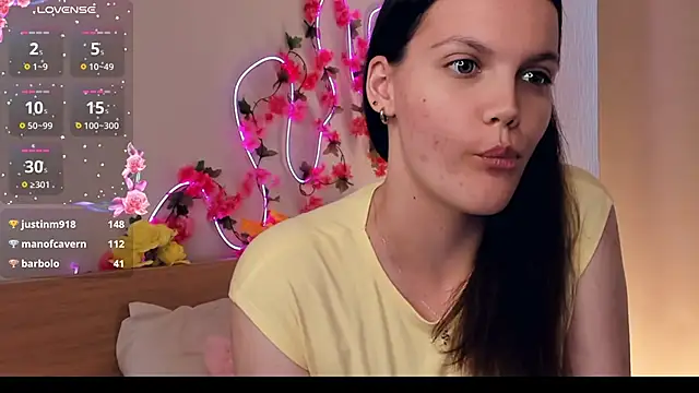 TessieBarriault online show from June 30, 2026, 7:41 am