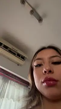 Natalieyourdream online show from May 29, 2026, 5:41 pm