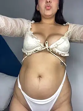 Gaby  Fosterr online show from May 27, 2026, 9:00 pm