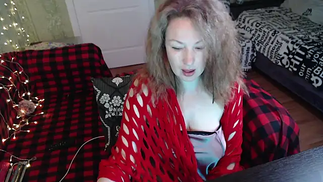 MarleneDietrich online show from October 7, 2025, 9:54 am