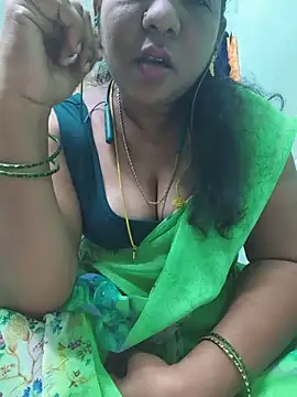 Tamil-kaviya98 online show from June 11, 2026, 5:32 pm