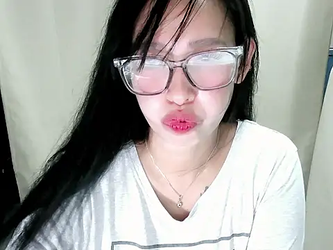 honey kawai online show from June 16, 2026, 2:00 am