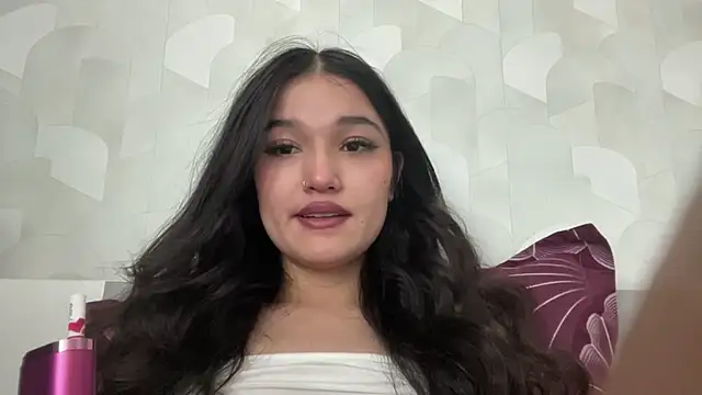 LisetteParajon online show from June 27, 2026, 5:13 am