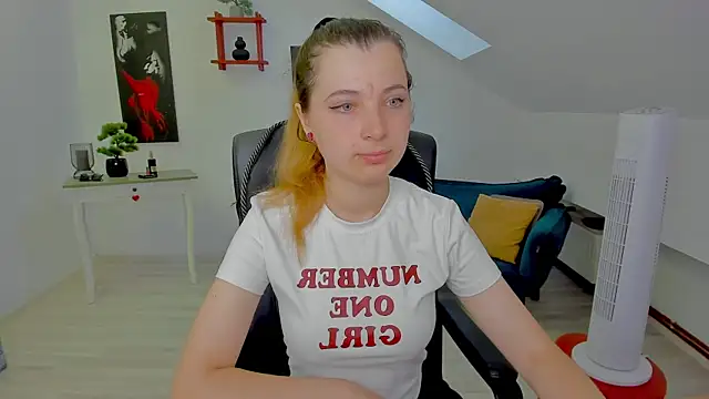 CamelliaStone online show from June 30, 2026, 3:39 am