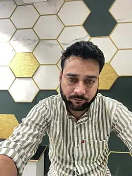 VBRAWN01 online show from July 2, 2026, 8:53 am