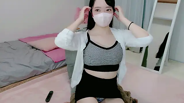 Hikari  o00 online show from July 7, 2026, 10:13 pm