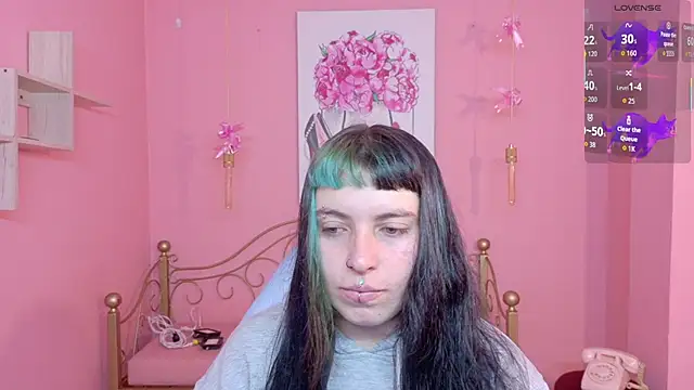 Snapshot of _sofia_smth_xx chatting on June 14, 2026, 12:28 pm sofia smth xx online show from June 14, 2026, 12:28 pm