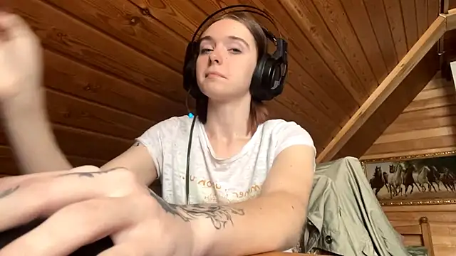 Snapshot of MariaLake chatting on July 13, 2026, 4:12 am MariaLake online show from July 13, 2026, 4:12 am