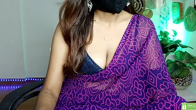 Yalinahotty online show from July 21, 2026, 2:25 am