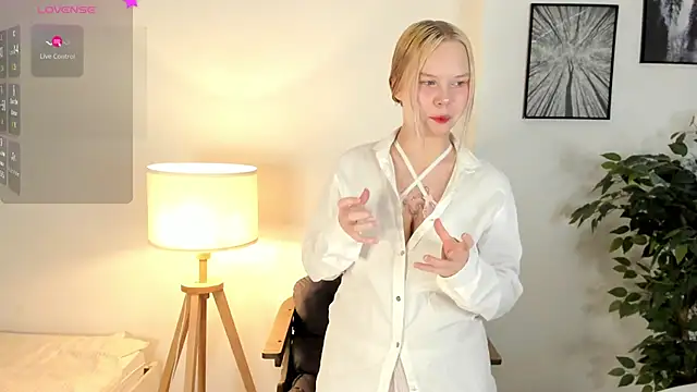 Shy nikka 4you online show from June 14, 2026, 2:35 am